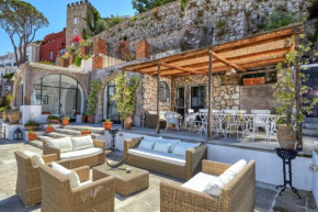 Hibiscus Relais
